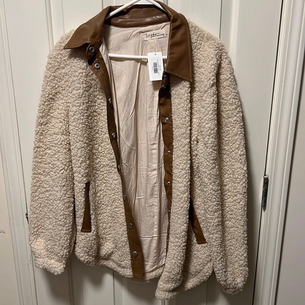 Lexi Jades Sherpa jacket nwt small